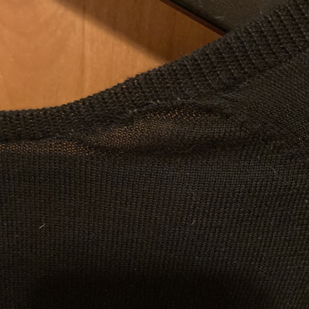 Lacoste sweater - Picture 5 of 6